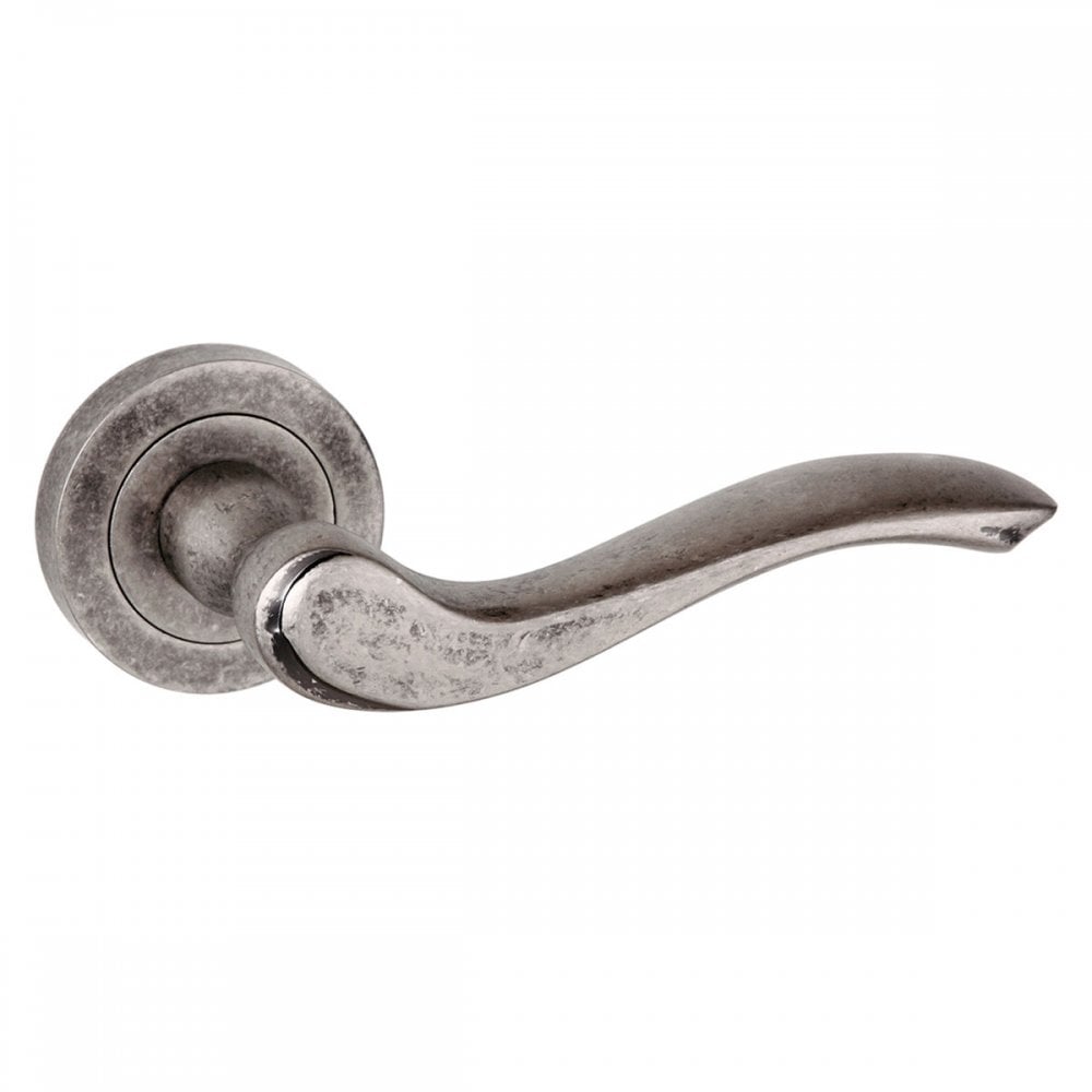 Atlantic UK Hardware Distressed Silver Old English Warwick Lever on Round Rose OE178DS
