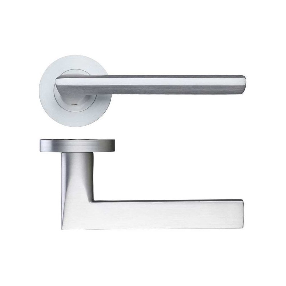 Zoo Hardware Vitorria Lever In Satin Chrome On Round Rose FB070SC