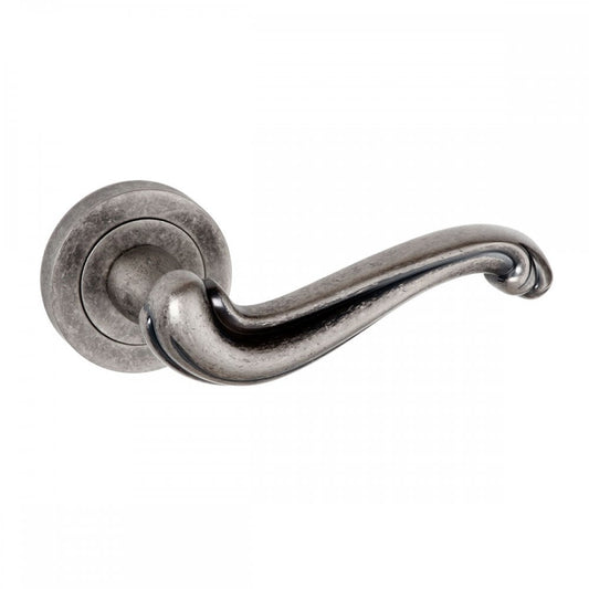 Atlantic UK Hardware Distressed Silver Old English Colchester Lever on Round Rose OE177DS