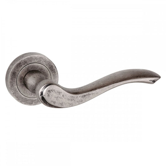 Atlantic UK Hardware Distressed Silver Old English Warwick Lever on Round Rose OE178DS