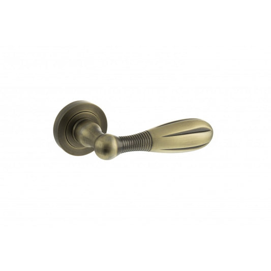 Atlantic UK Hardware Matt Antique Brass Old English Cambridge Lever on Round Rose OE175MAB