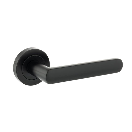 Atlantic UK Hardware Matt Black Carolina Lever on Round Rose S42RMB