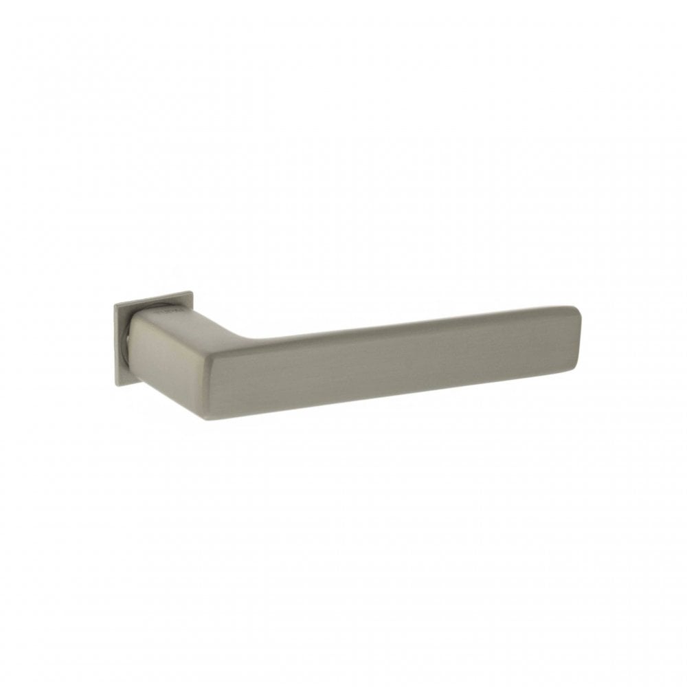 Atlantic UK Hardware Pearl Nickel Tupai Rapido 5S Line Portel Lever Door Handle on Concealed Square Rose T3095CSPL