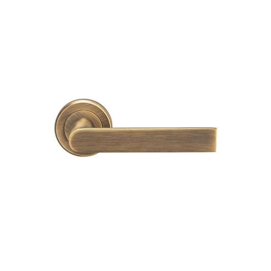 Carlisle Brass Antique Brass Edge Lever on Round Rose SZM210AB