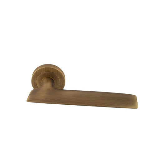 Carlisle Brass Antique Brass Hygge due Lever on Round Rose Handle HYD5AB