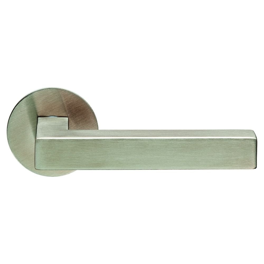 Carlisle Brass Pennsylvania Lever on Round Rose SWB1401SSS