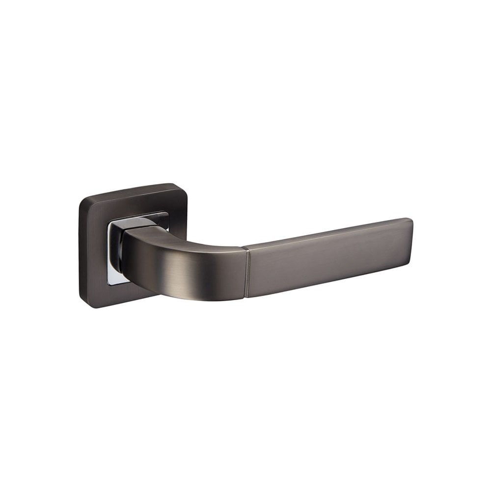 D2F ACCESSORIES Door Handles on Square Rose with Duo Black Finish F3510DBL