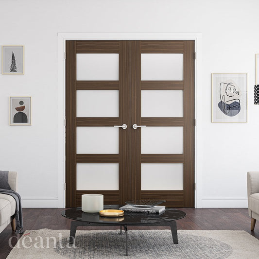 Deanta Coventry Fully Finished Internal Walnut Door with Obscure Glass 35HP1WGFXFSC
